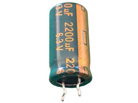 Capacitor Eletrolitico 2200uf/6,3v 105° 10x20mm Teapo