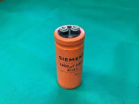 Capacitor Eletrolitico 1200uf/200v Giga 85º 35x80mm Serie 87163 Siemens Seminovo