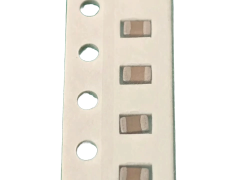 Capacitor 3,9nf/50v = 3k9/50v 0805 Smd 1,25x2mm X7r 10% U0805r392Knt Uk