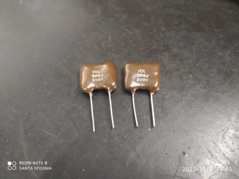 Capacitor Mica Prata 2,5nf/500v = 2k5/500v 5% Icl
