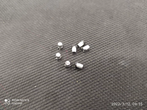 Capacitor Eletrolitico 3,3uf/35v Smd 105º 3x5,3mm Elna