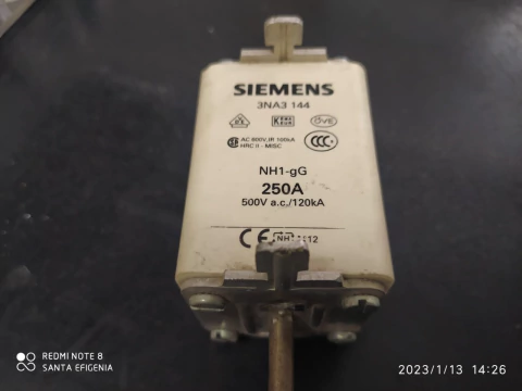 Fusivel Nh01 250amp 500v 120ka 3na3 144 Siemens