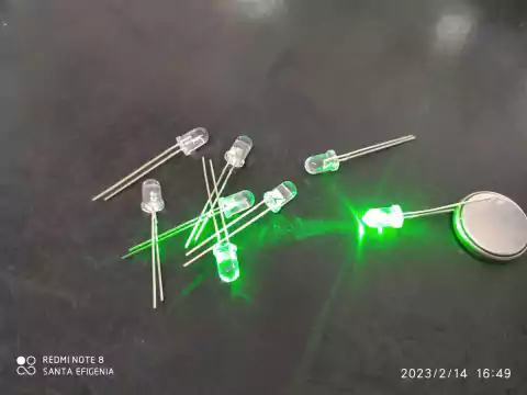 Led Verde 5mm Alto Brilho 3,0 a 3,2v 24000 a 26000 Mcd