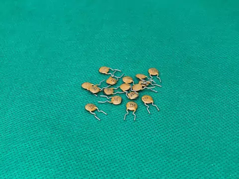 Capacitor Ceramico 75pf/50v 5% Pre Np0