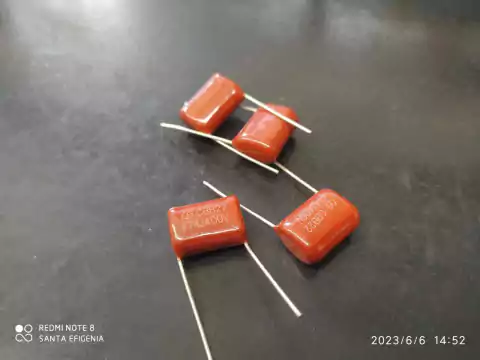 Capacitor Poliester 470nf/400v = 470k/400v 5% 15mm Cbb22