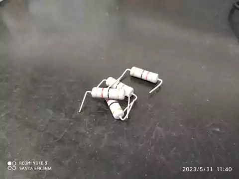 Resistor 82r 5w 5% 18mm Pre