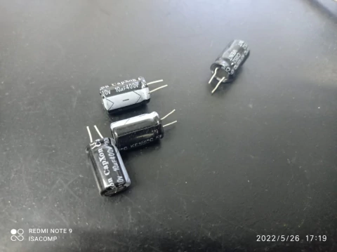 Capacitor Eletrolítico 10uf/400v 105° 10x16mm Capxon Pre