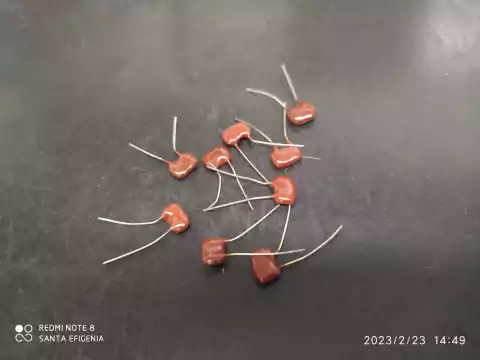 Capacitor Mica Prata 90pf/50v 10% Cm0 Sem Marcação Icl