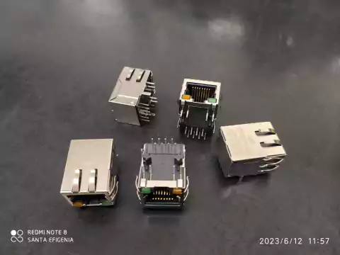 Conector Rj45 Blindado Com Led Femea 90° Hf11-s101e-l21 Halo