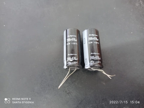 Capacitor Eletrolítico 470uf/200v 105° 18x42mm Rubycon