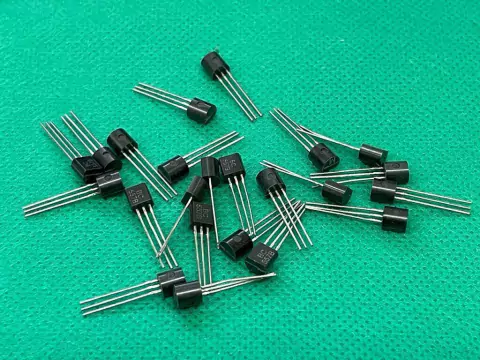 Transistor Bc557b Bc557 Pnp 0,8amp 50v