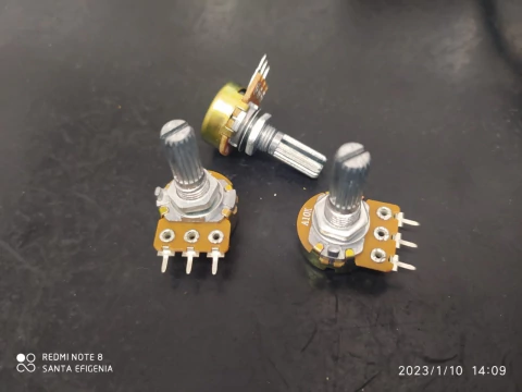 Potenciometro 10ka 16mm L20 Log