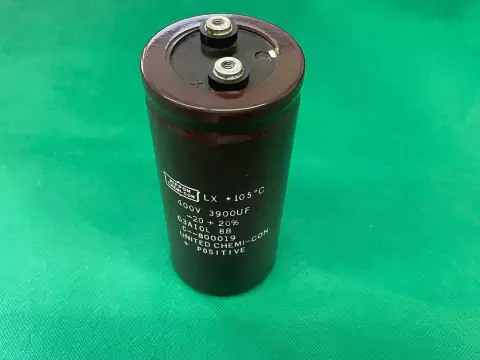 Capacitor Eletrolitico 3900uf/400v Giga 105º 65x140mm Chemicon Seminovo