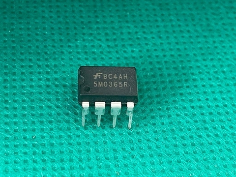 Circuito Integrado 5m0365rn 5m0365 Dip8 Fairchild