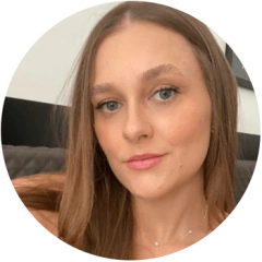 Meu vestido chegou a tempo! Ele é maravilhoso e superou MUITO as minhas expectativas! Muitíssimo obrigada pelo atendimento de vocês e por me ajudarem! Ganharam uma cliente, sem dúvidas. Obrigada de novo ❤️