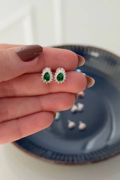 Brinco Gota Minimalista | BR179 na internet