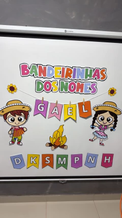 MURAL - BANDEIRINHAS DOS NOMES - FESTA JUNINA - Recriar Arte