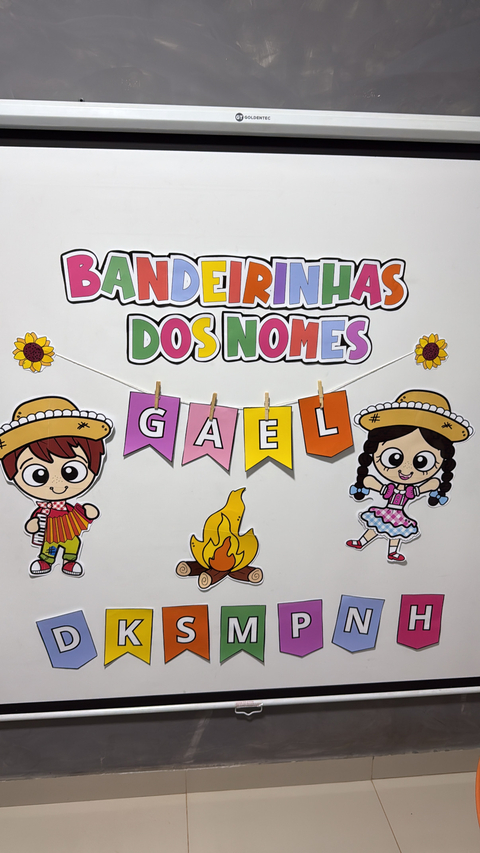 MURAL - BANDEIRINHAS DOS NOMES - FESTA JUNINA - comprar online