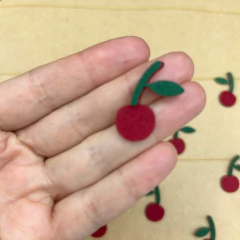 Mini Cereja de feltro aplique cortada a laser 50 unidades - comprar online