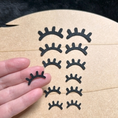 Cílios de feltro de boneca cortado a laser - Ticia Reis