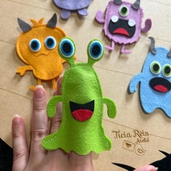 Recortes para confeccionar dedoche Monstrinhos 9cm - 5 unidades - Ticia Reis