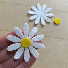 Margarida de Feltro cortado a laser