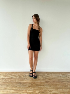 vestido Daiana Preto na internet