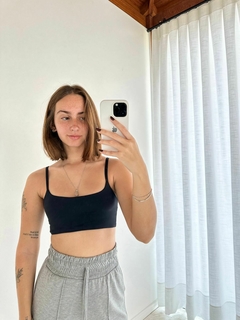 Top Suzan Preto