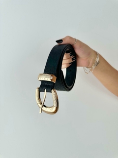CINTO PRETO FIVELA DOURADA - loja online