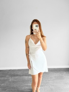 Vestido Curto Branco na internet