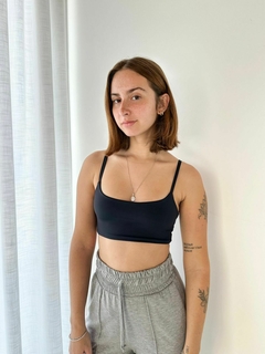 Top Suzan Preto