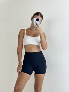 SHORT BRUNA na internet