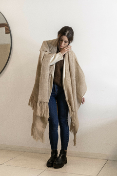 Ruana lana de llama - comprar online