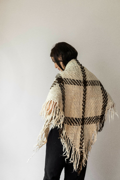Chal triangular lana de llama (varios modelos) - comprar online