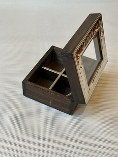 Imagen de Caja de té o alhajero de madera y alpaca de 4 divisiones