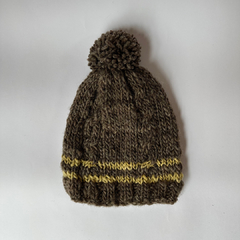 Gorro de lana fueguino con pompón