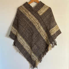 Poncho corto fueguino