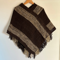 Poncho corto fueguino
