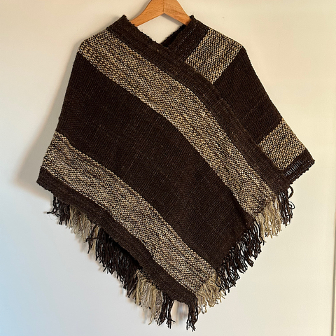 Poncho corto fueguino