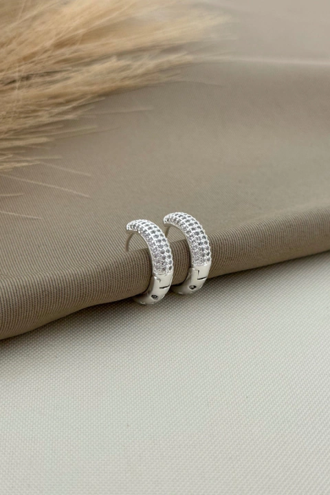 Brinco Argola Clássica Cravejada