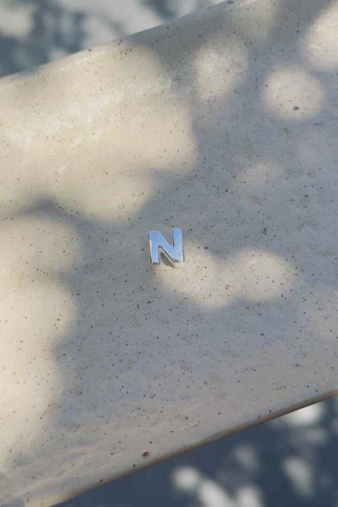 Pingente Letra Lisa N - comprar online