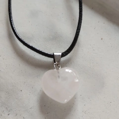 Collar Corazón de Piedra Natural Cuarzo Rosa