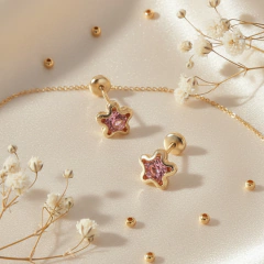 Aritos Estrella Strass en internet