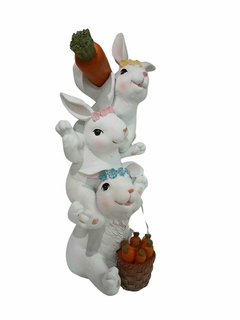 Coelhos de Decoração com cenoura Resina Páscoa Branco 29,5 x 13,8 x 14 cm - Toko Artesanato e Decorações