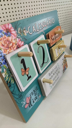 CALENDÁRIO PERMANENTE DE MESA FRASE DO DIA 18X22 - Toko Artesanato e Decorações