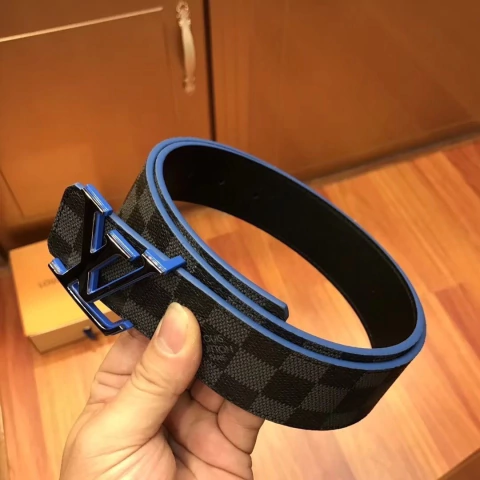 Cinto de Grife “LV” Special • Quadriculado Cinza e Preto • Classic