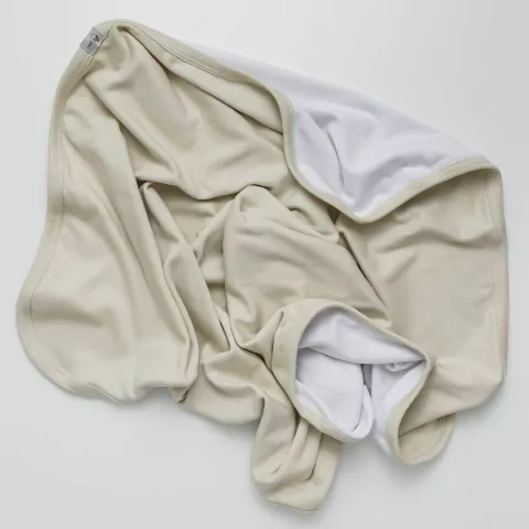 PRIMER ABRAZO (camel) | MANTA DOBLE ALGODON - comprar online