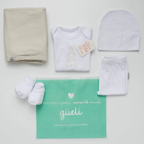 ANIMALITOS (camel) • BORN IN 2025 / AJUAR 5 PIEZAS - comprar online