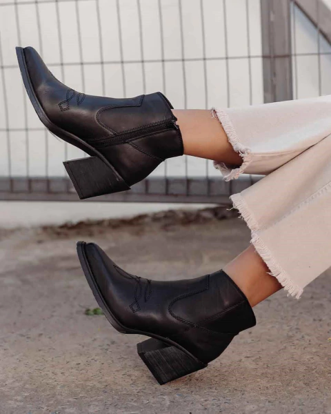 SAVAGE MESTA 202 | Bota texana corta. Capellada de cuero. (SVMESTA202)