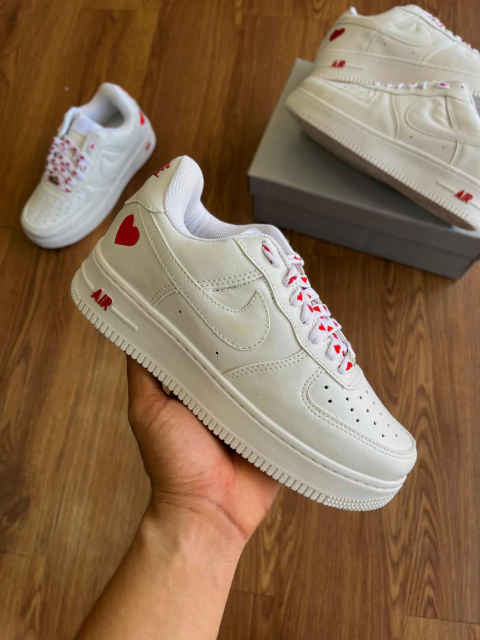 Air Force Branco Coração Vermelho. - comprar online